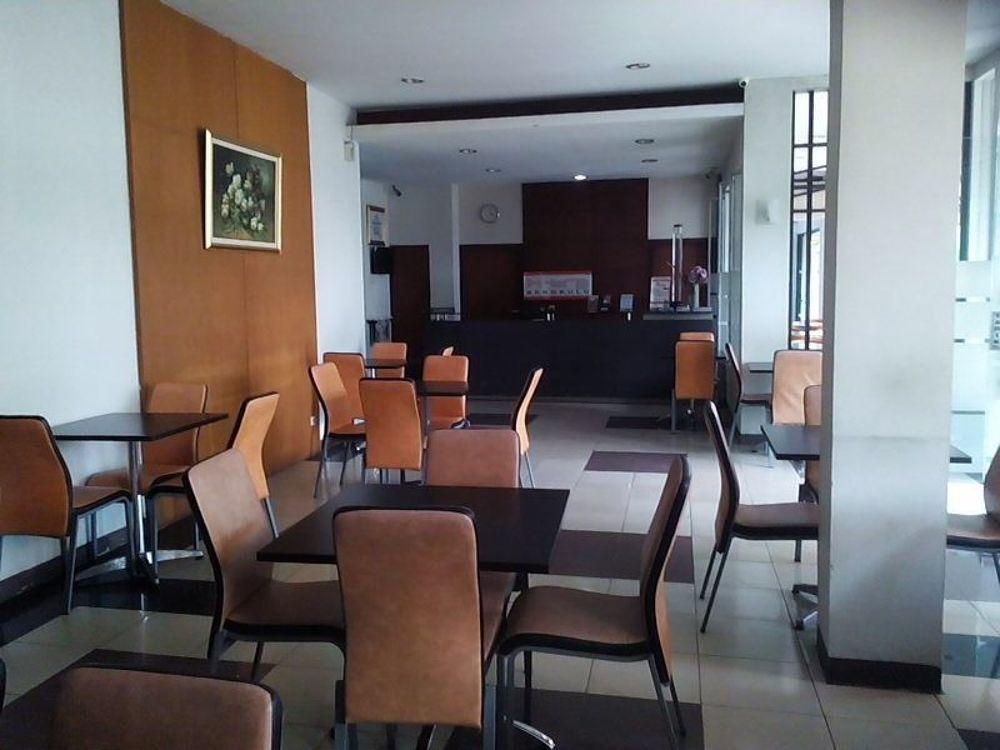 Xtra Hotel Bengkulu Exterior foto