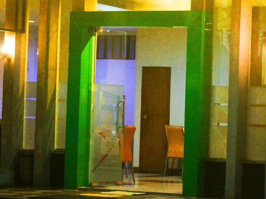 Xtra Hotel Bengkulu Exterior foto