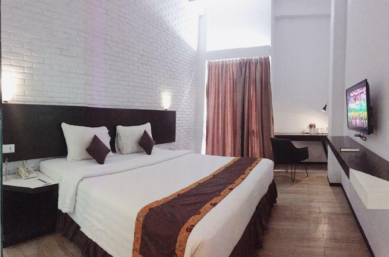 Xtra Hotel Bengkulu Exterior foto